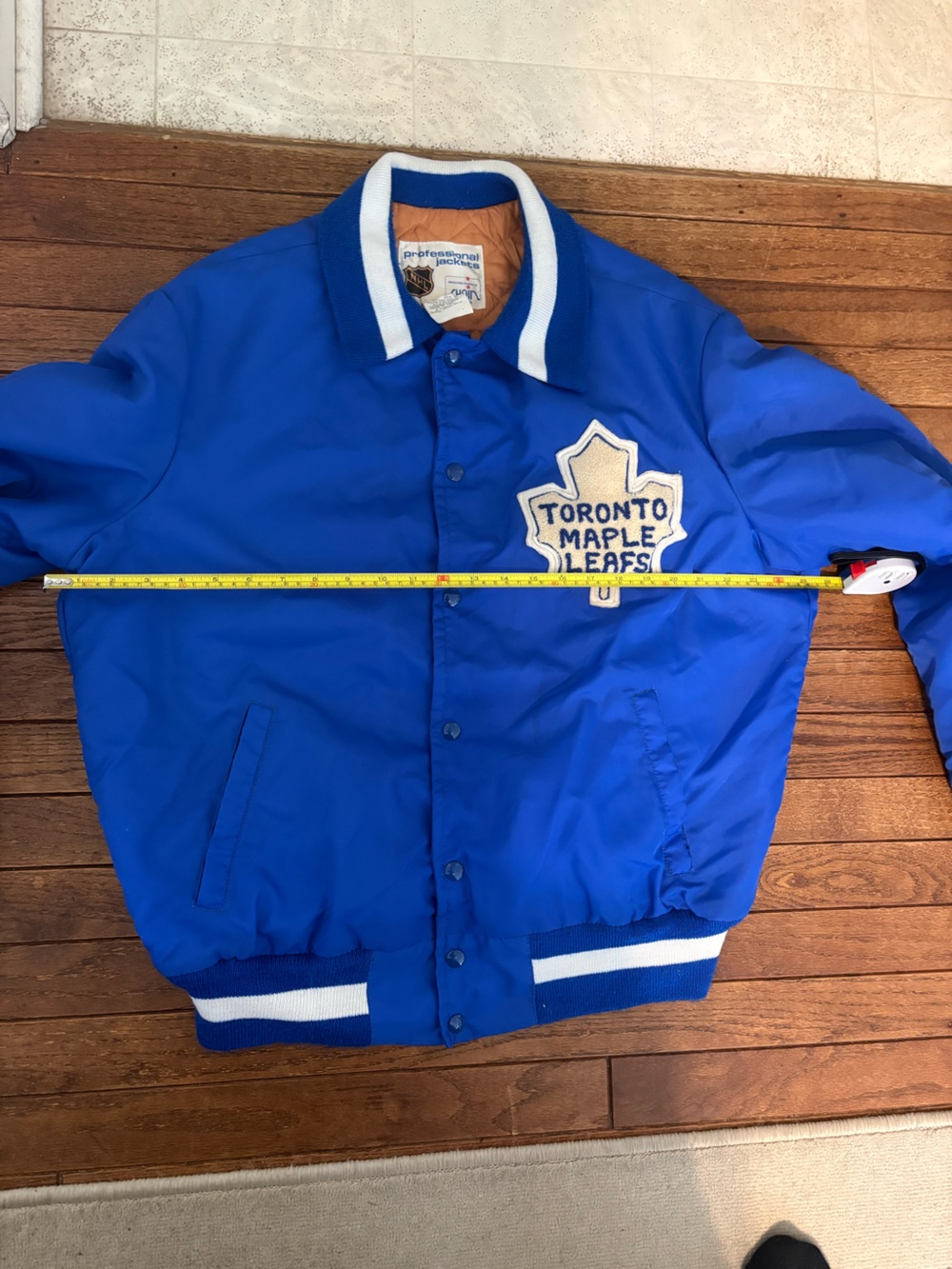 RARE Vintage Toronto Maple Leafs Men's Quilted Lining Blue Satin Bomber Jacket - Picture 8 of 12